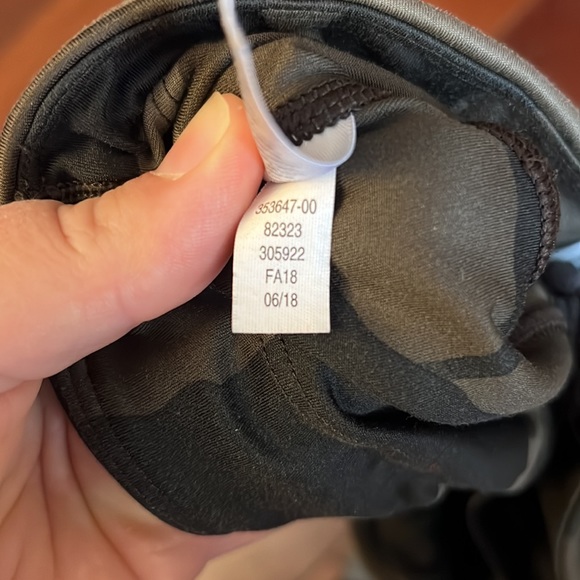 Athleta Run Free Camo 7/8 Tight in Arbor Olive SIZE XS. #353647‎ - Picture 11 of 12